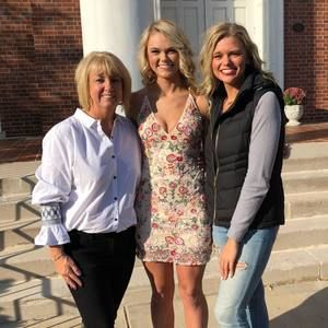 Meet your Posher, Michele